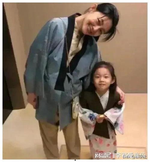 娱乐圈吃瓜爆料微博号,揭秘明星幕后故事